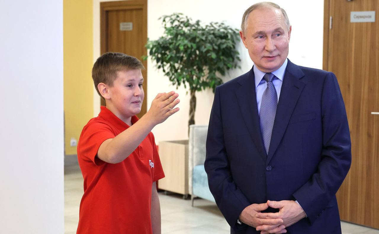 Владимир Путин провел заседание Наблюдательного совета Движения Первых.